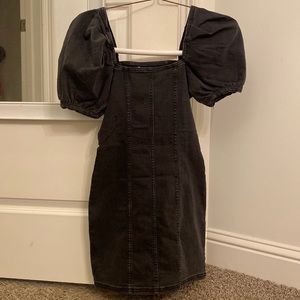 Brand NWT H&M denim dress with puff sleeves- stretchy material! Size XS